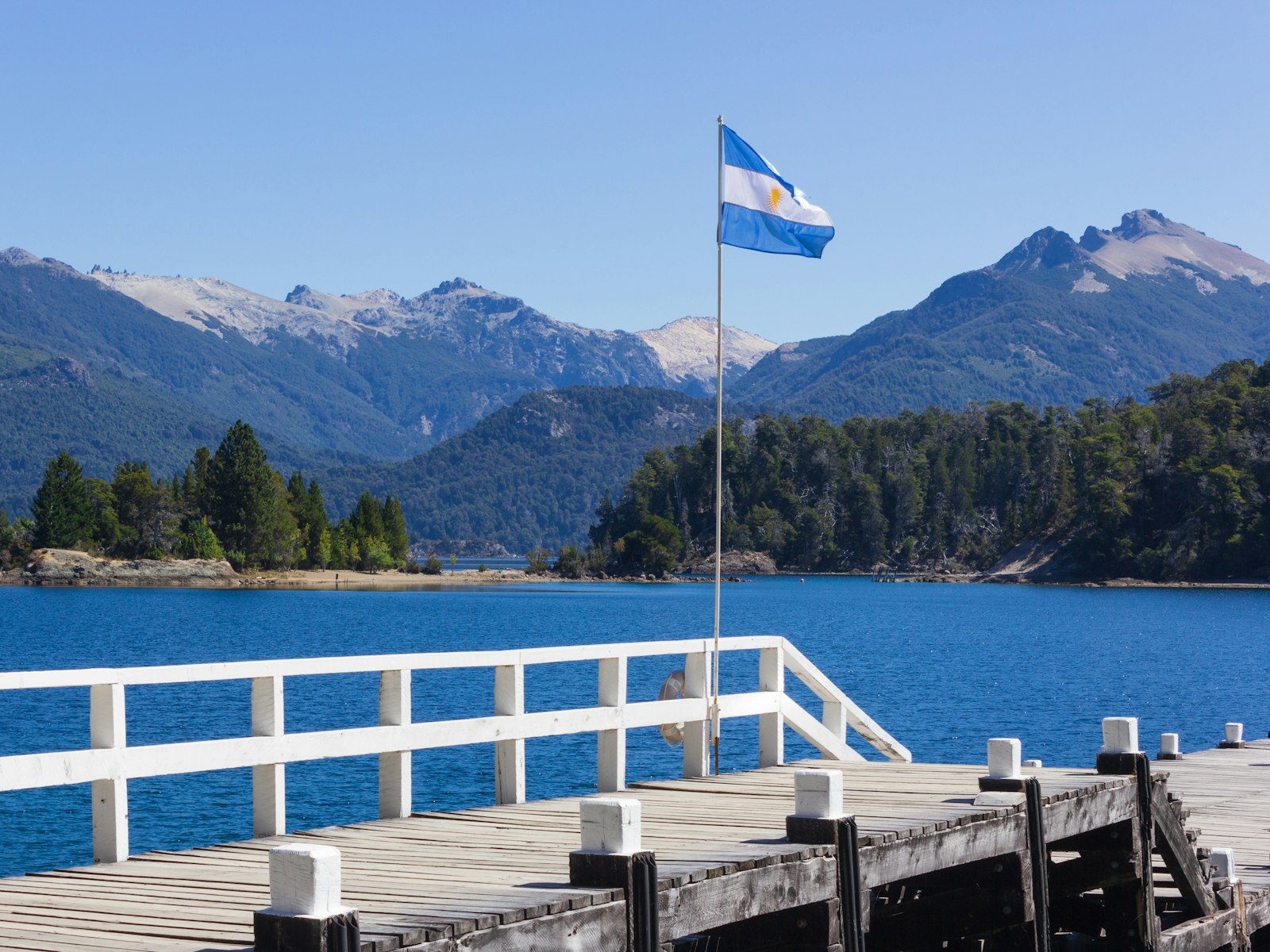 Inmobiliaria en Puertos del Lago